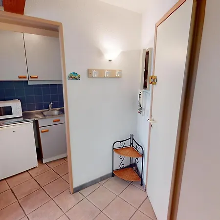 Avec Alcove Et Terrasse Au Calme A Deux Pas De La - Fr-1-196-355